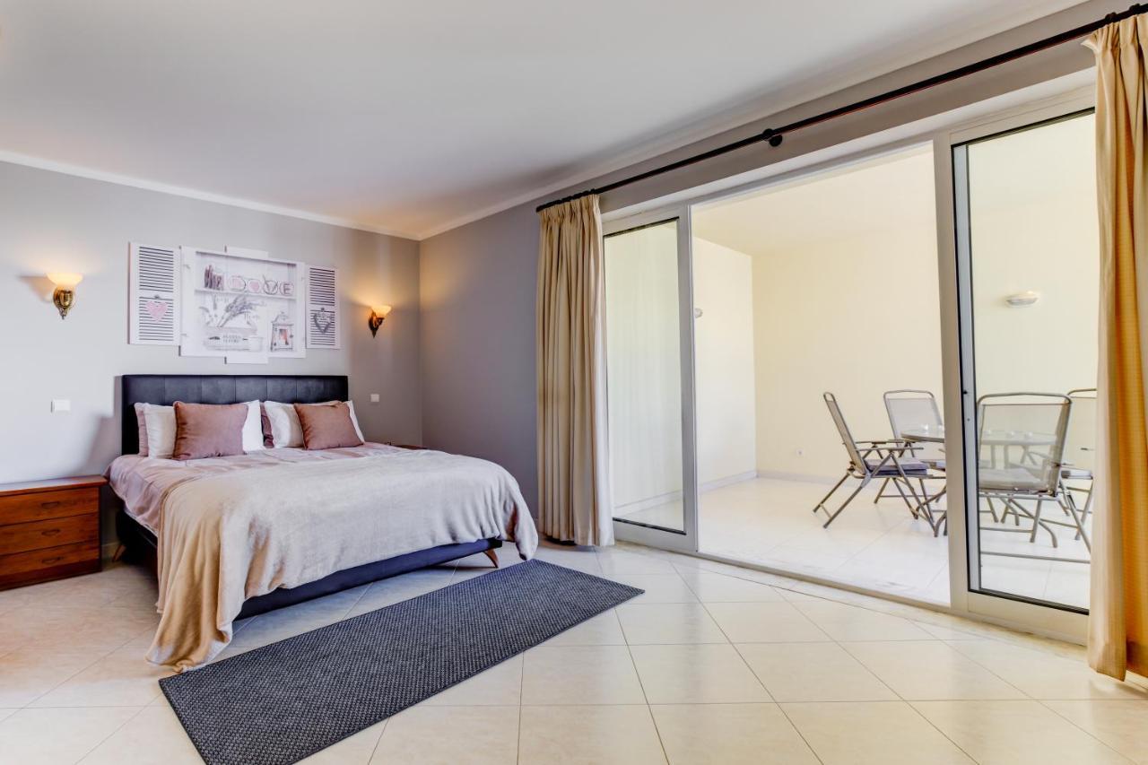 2 Bedroom With Pool In Marachique, * 阿尔沃尔